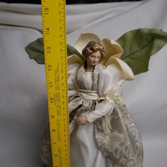 Christmas Angel Tree Topper With Porcelain Face & Gold Accents w/ flaws - Picture 4 of 6